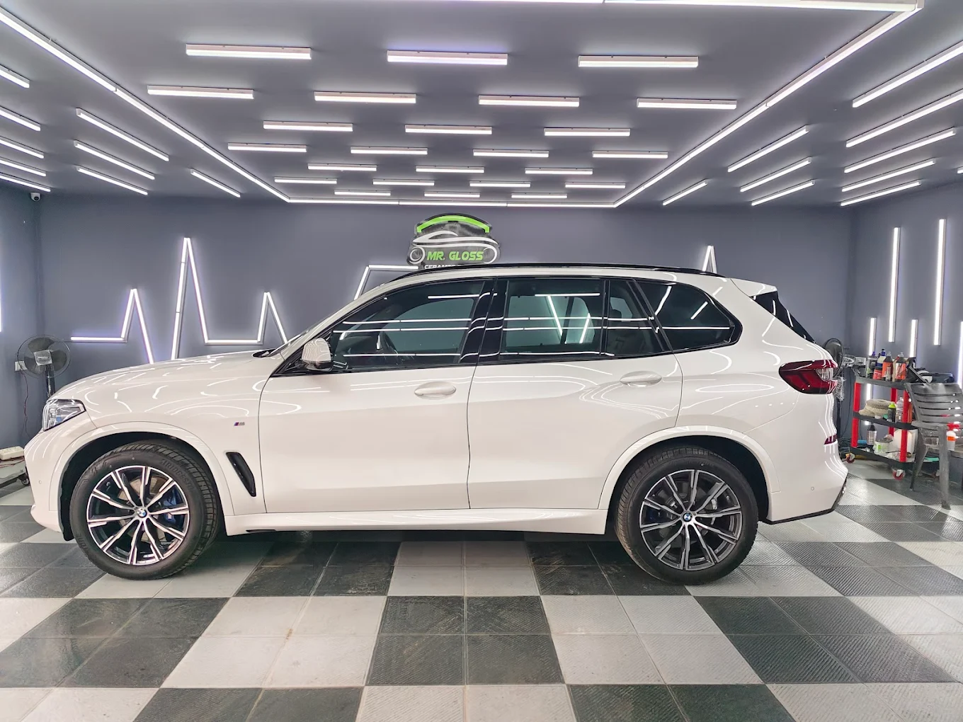 🛡 Why Mr. Gloss is Your Go-To Choice for Car & Bike Coating in Chennai